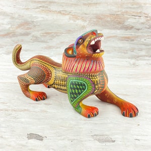 Alebrije Lion Figurine Oaxacan Wood Carving Mexican Folk Art Hand Painted Sculpture Home Decor Gift - Magia Mexica