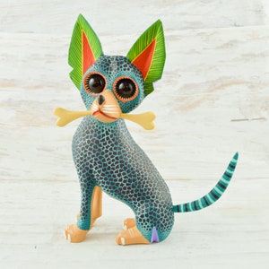 Oaxacan Alebrije Chihuahua Figurine: Hand-Painted Mexican Folk Art