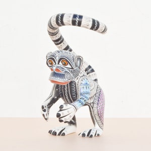 Playful Alebrije Monkey Figurine Oaxacan Wood Carving Mexican Folk Art Hand Painted Animal Sculpture Forest Decor Gift - Magia Mexica