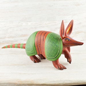 Oaxacan Alebrije - Animal Wood Carving - Armadillo - Bird
