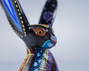アレブリヘのウサギ｜手彫りのコパル材のアレブリヘ｜メキシコの民芸品