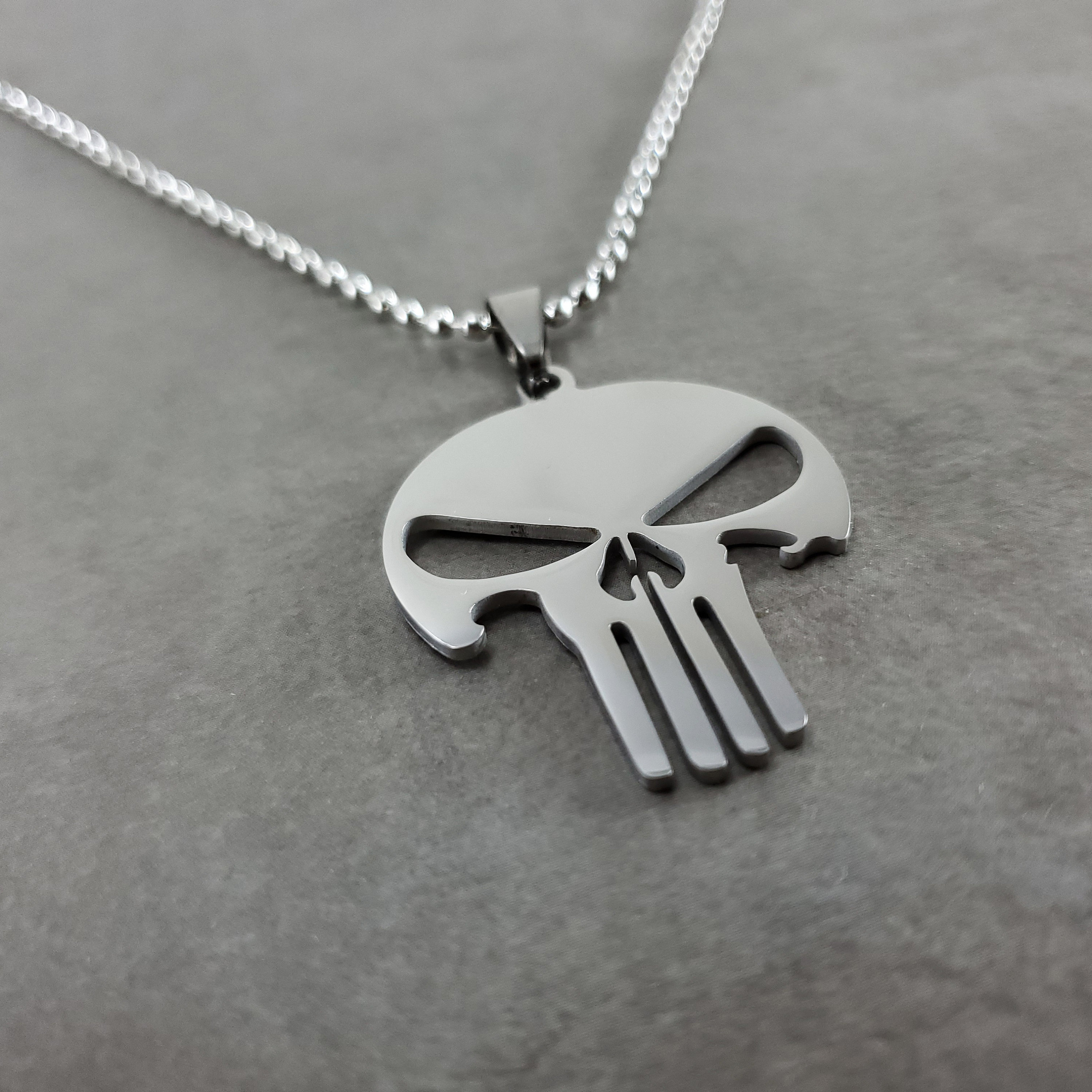 Punisher skull necklace Clearance