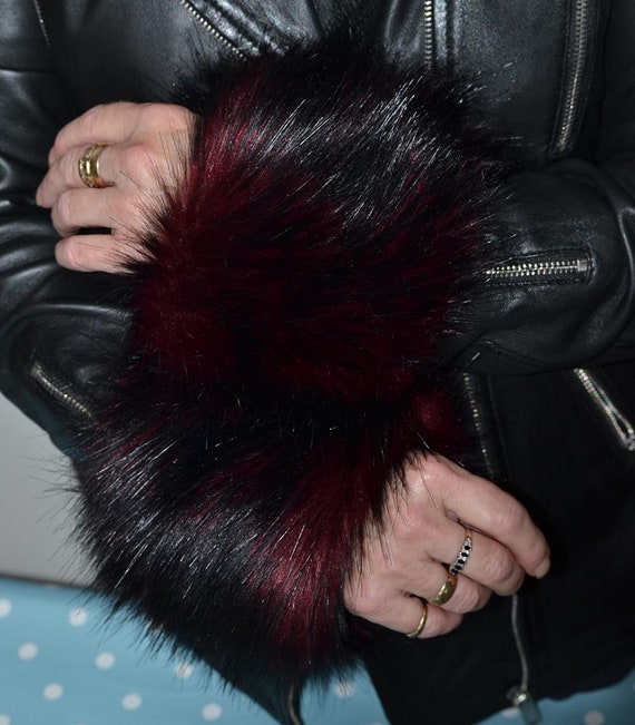 fur cuffs