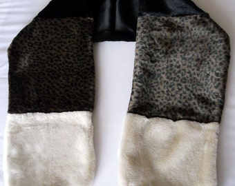 Multi Color Faux Fur sjaal in Luipaard Print, ivoor en zwart bont
