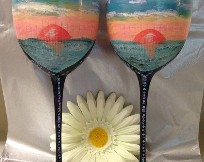 Elegant Hand Painted Beach Wine Glasses With Charm Ring Reserved for