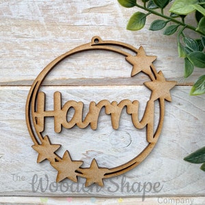 Palla di Natale personalizzata in legno MDF tagliata al laser Corona di stelle a forma di artigianato fai-da-te con nome