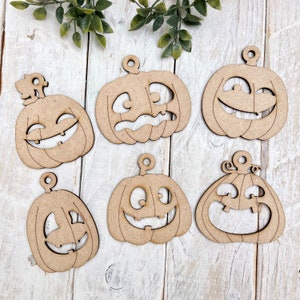 6 sztuk drewnianych ozdób MDF na Halloween, różne dynie, dekoracje na Halloween, rzemiosło DIY