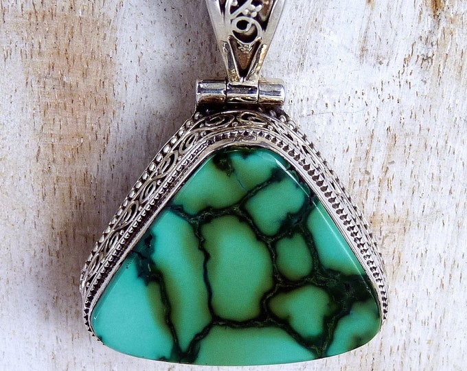 Superb Natural Turquoise & Filigree Pendant Solid 925 Sterling Silver YPS1071