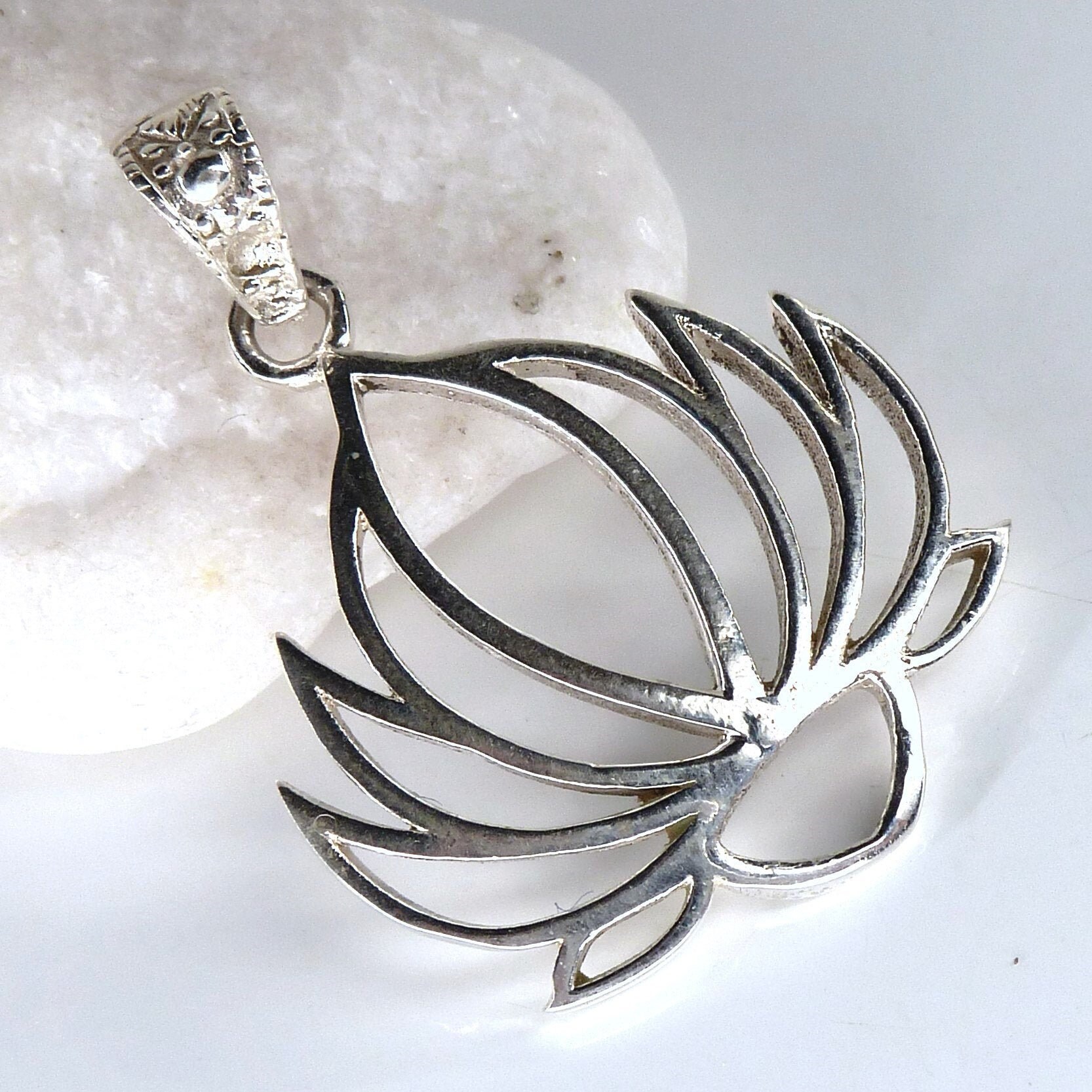 JALI LOTUS Pendant Meditation Solid Silver Silversari YPS1127 Etsy UK