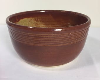 Free Shipping | Ceramic serving bowl | Serving bowl | Handmade serving bowl | Earth tones in shades of golden brown | Ceramic baking dish