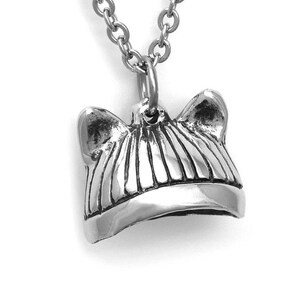 Pussyhat-halsband, handgjord berlock i polerat tenn