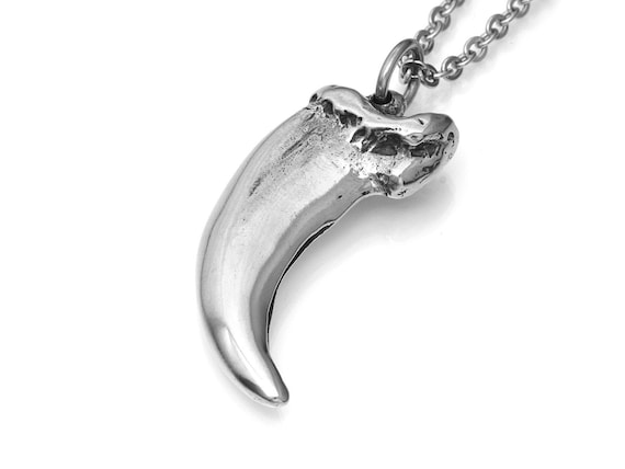 wolf claw necklace