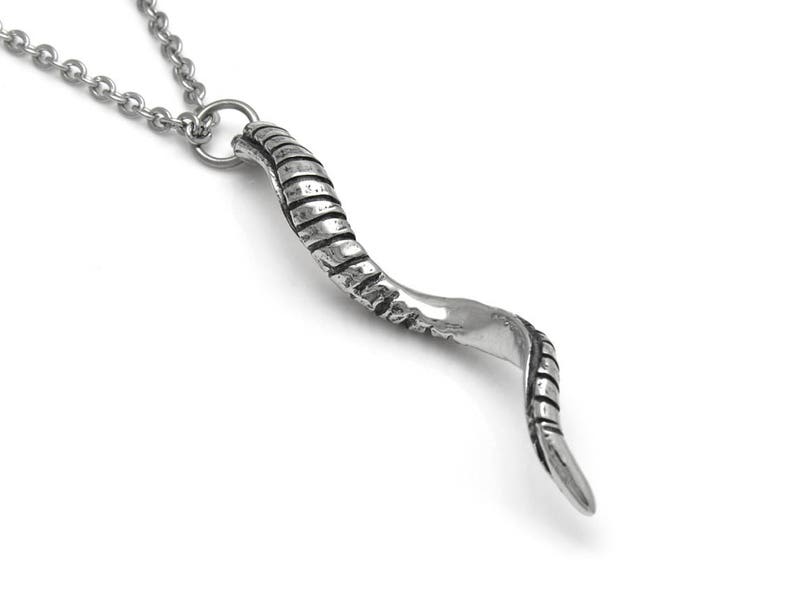 Kudu Horn Pendant Necklace Antelope Charm Animal Jewelry Etsy