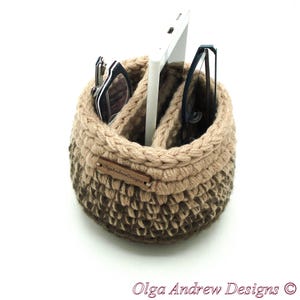 Round medium parallel divided phone and glasses holder, desk glasses and phone stand, multiple eyeglasses storage, soft eyeglass organizer