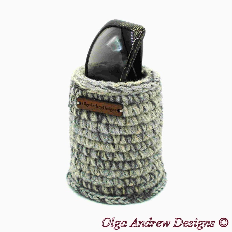 upright glasses holder