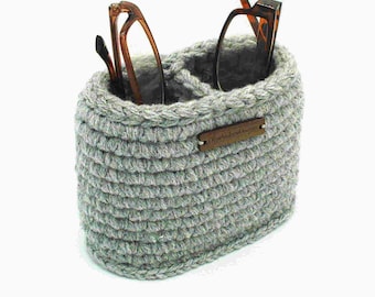 Crocheted Eyeglass Holder: Soft 2-Pair Glasses Stand