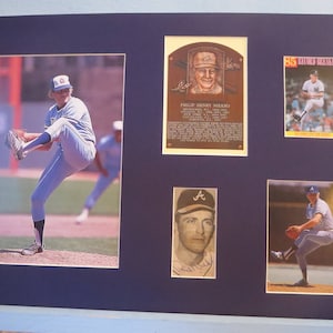 Hall of Famer Phil Niekro who won 318 games & his autograph