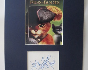 Antonio Banderas - "Puss in Boots" & Constance Marie autograph as the voice of  Imelda