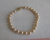 Marvella Faux Pearl Bracelet Vintage Jewelry and Accessories