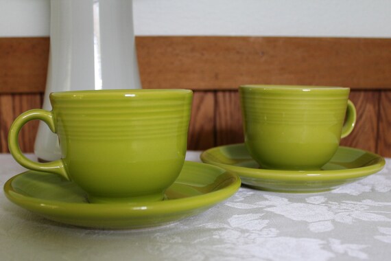 Chartreuse fiestaware top