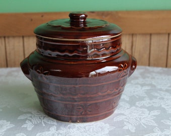 Marcrest Bean Pot Daisy and Dot Warm Colorado Brown Vintage American Potteries