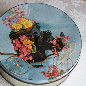 Large Tin Carriage Design Vintage Tins and Containers