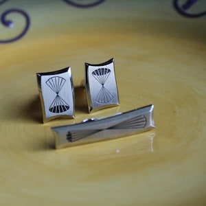 Hickok Cufflinks and Tie Clip Hourglass Design Vintage Men’s Jewelry and Accessories