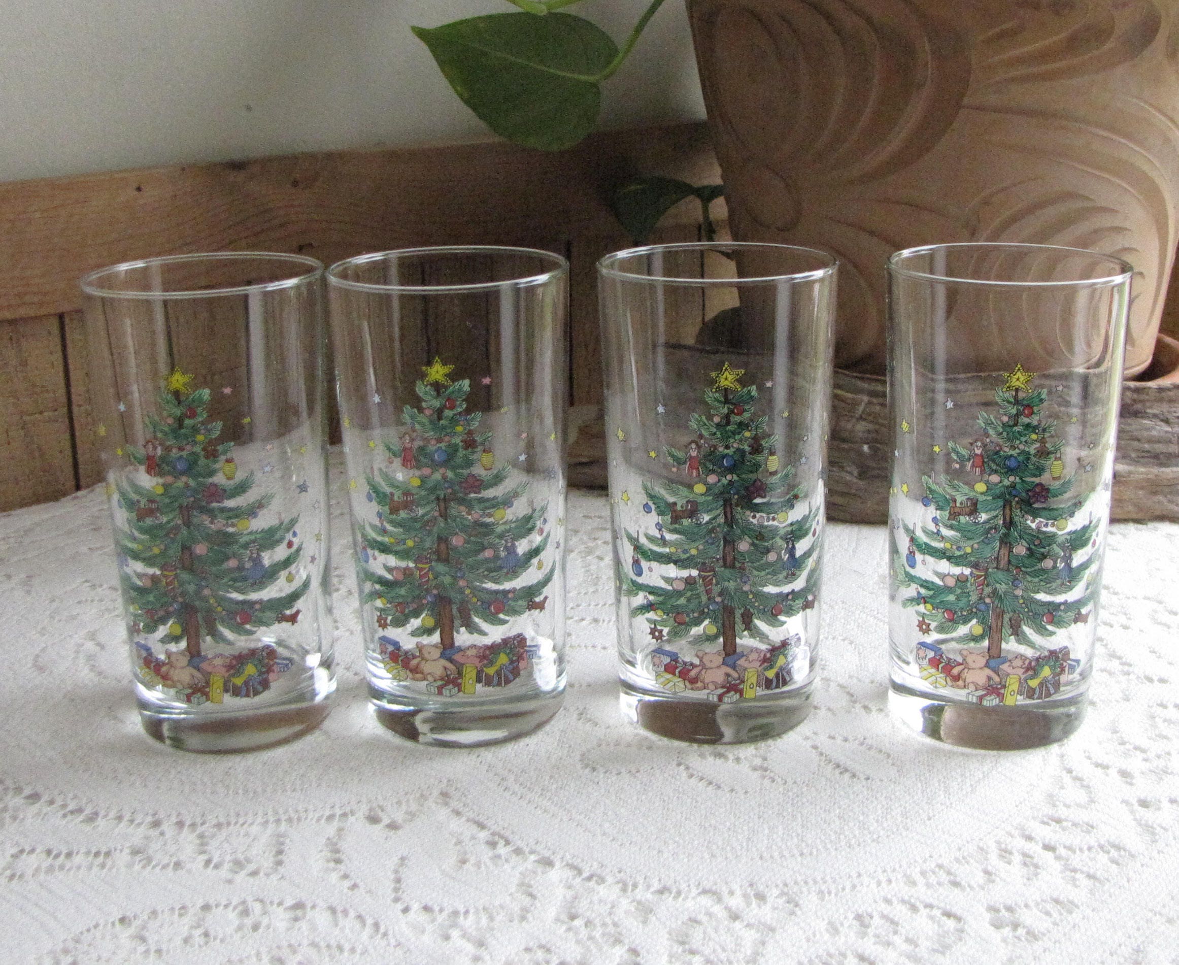 Nikko Christmas Tree Glasses Tumblers or Highball Glassware Set of Four