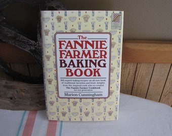 The Fannie Farmer Baking Book Marion Cunningham 1996 Illustrated by Lauren Jarrett Wings Books Publisher Vintage Cookbooks