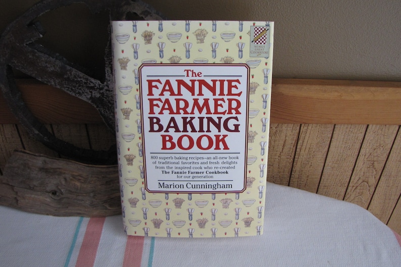 The Fannie Farmer Baking Book Marion Cunningham 1996 Illustrated by Lauren Jarrett Wings Books Publisher Vintage Cookbooks image 1