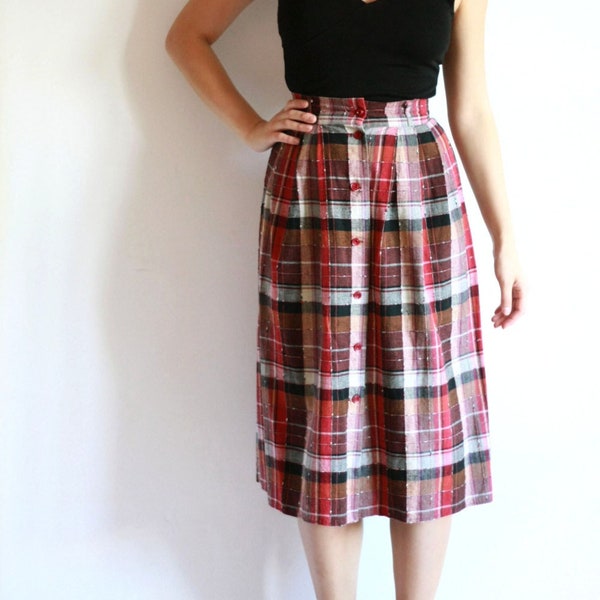 vintage 70's 80's Rouge Marron Blanc Noir Tartan à carreaux Plissé Midi Longueur du genou Taille Haute Bouton Jupe - taille XSmall