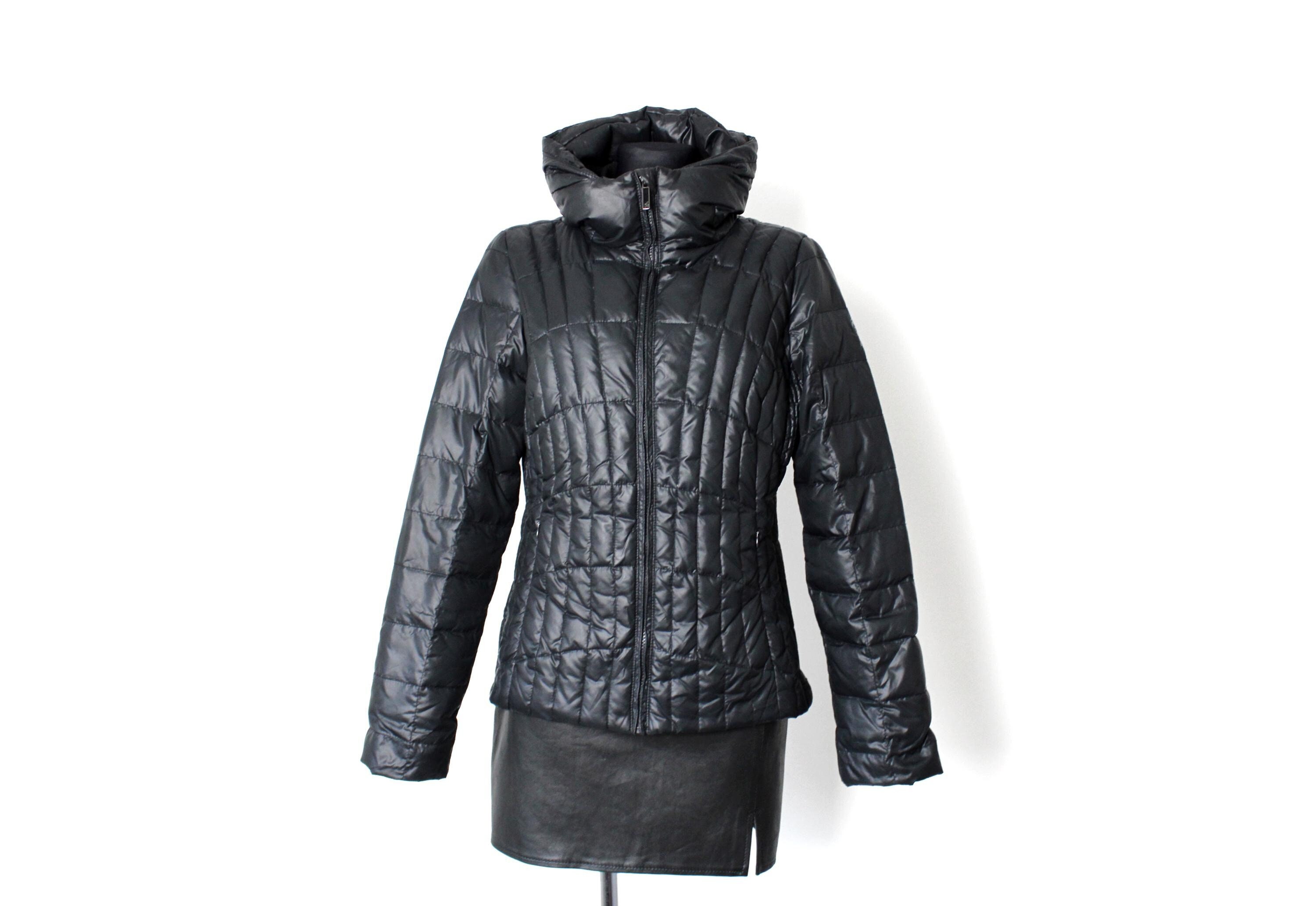 Vintage Down Quilted Jacket, 90's 00's Black Short Fitted Puffer Jacket - size Small