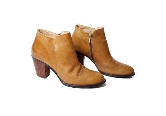 Vintage 90's Camel Brown Leather Pointed Toe Ankle Boots (EUR 39)