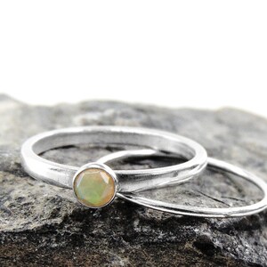 WYPRZEDAŻ - Pierścionek do układania - Pierścionek z opalem etiopskim ze srebra wysokiej próby - Rozmiar US 8 - Alternatywny zestaw ślubny - Pierścionek zaręczynowy