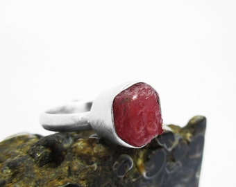 Raw Ruby Ring in Sterling Silver - Uncut Rough Pink Ruby Cocktail Ring - Modern Statement Ring - Satin Finish - July Birthstone