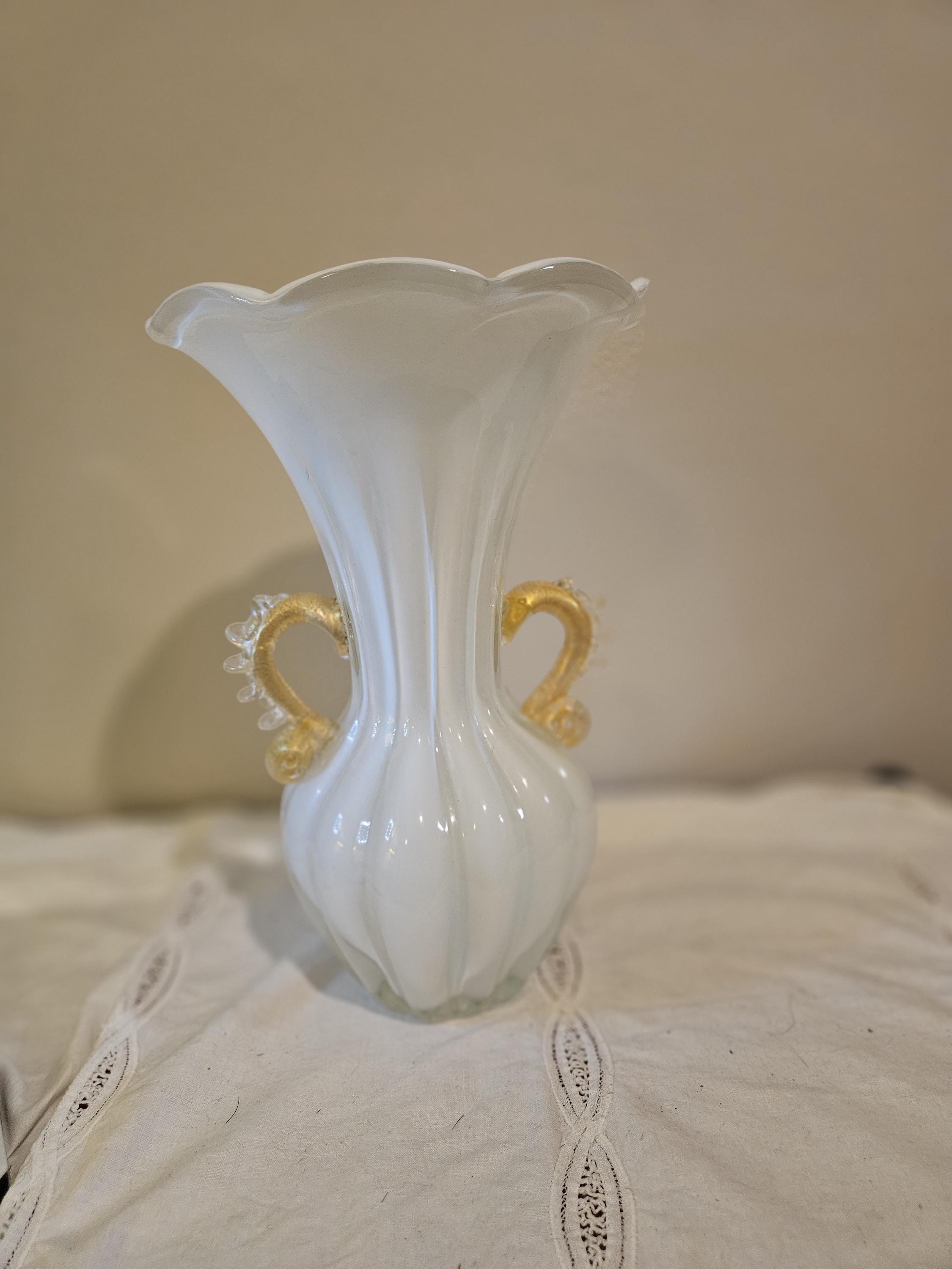 IWATA GLASS 花瓶 ホワイト Iwata Glass Vase - Etsy