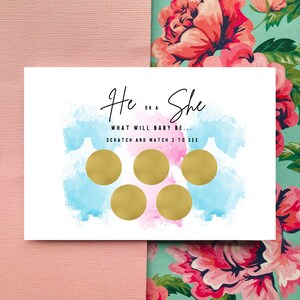 Hij of zij is een gender reveal kraskaart/personaliseer jezelf