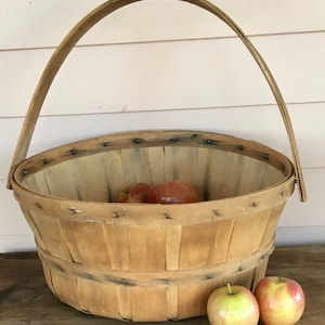 Vintage  Hand Crafted  Round  Apple  Basket  -  Bentwood Handle - Gathering Basket -