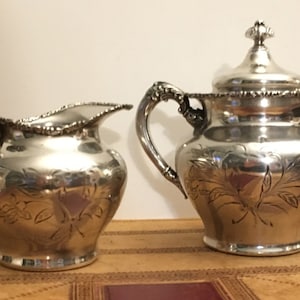 Vintage Creamer and Lidded Sugar Bowl - Forbes Silver Co - Quadruple Plate