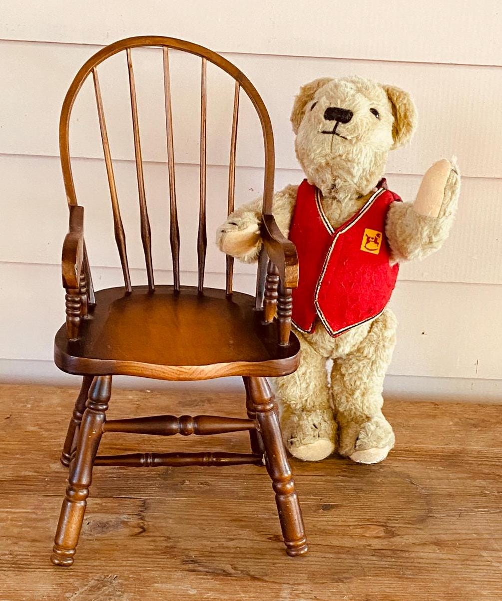 Spindle Leg Chair Singapore