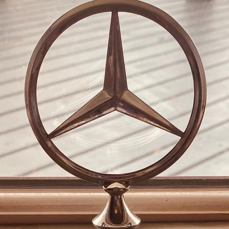 Chrome Hood Ornament for Mercedes-Benz S350 S550 C250 C300