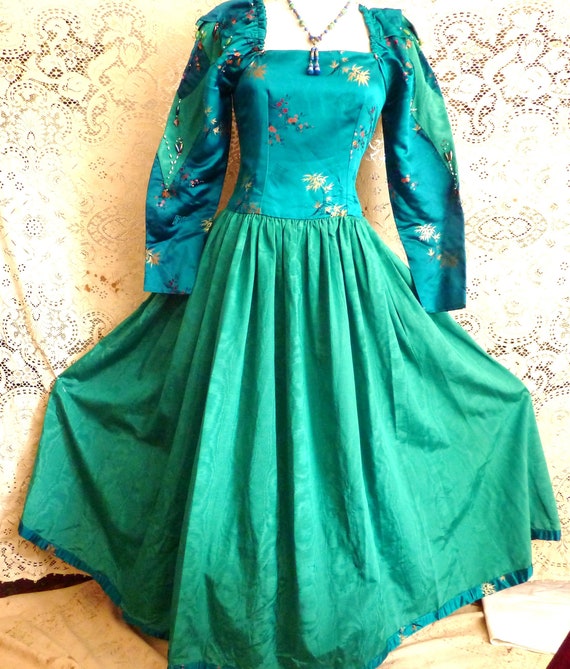 Green Goddess Renaissance costume,  handmade art … - image 6