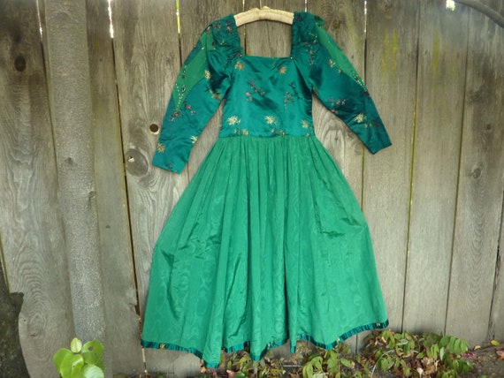 Renaissance costume, Green Goddess handmade art to