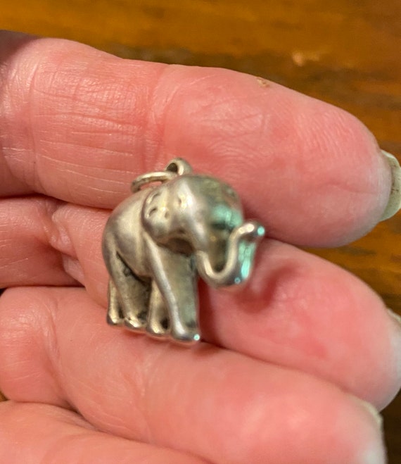 Silver Elephant charm vintage - image 3