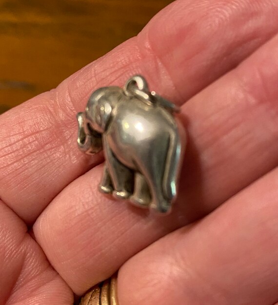 Silver Elephant charm vintage - image 4