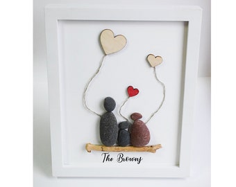 Regalo de Navidad, arte de guijarros, foto familiar personalizada, familia de guijarros, arte de piedra, decoración de pared de piedra enmarcada, regalo familiar, recién nacido, regalo para mamá