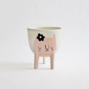 Ready to ship Small Three-legged Planter with Pink Cat and Black Flower by Beardbangs Ceramics image 3