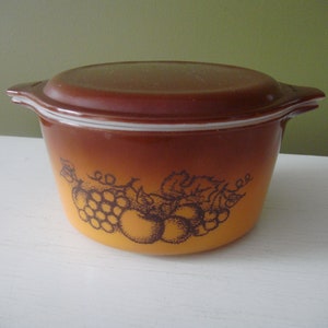 Vintage Pyrex Old Orchard Casserole Dish - #473 1 QT - 1970s