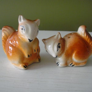 ビンテージ リス ソルト アンド ペッパー シェーカー - Woodland Creature Salt and Pepper
