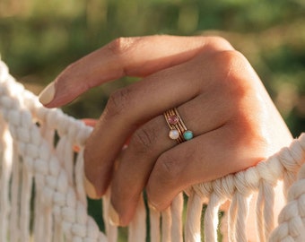 Anillos de cristal: piedra lunar, amazonita y turmalina, joyas curativas.